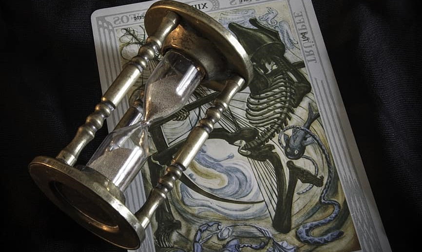 Гадание на 12 месяцев на картах Таро – онлайн и бесплатно